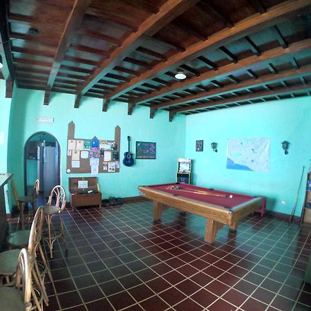 Castello Hostal Santa Ana Esterno foto