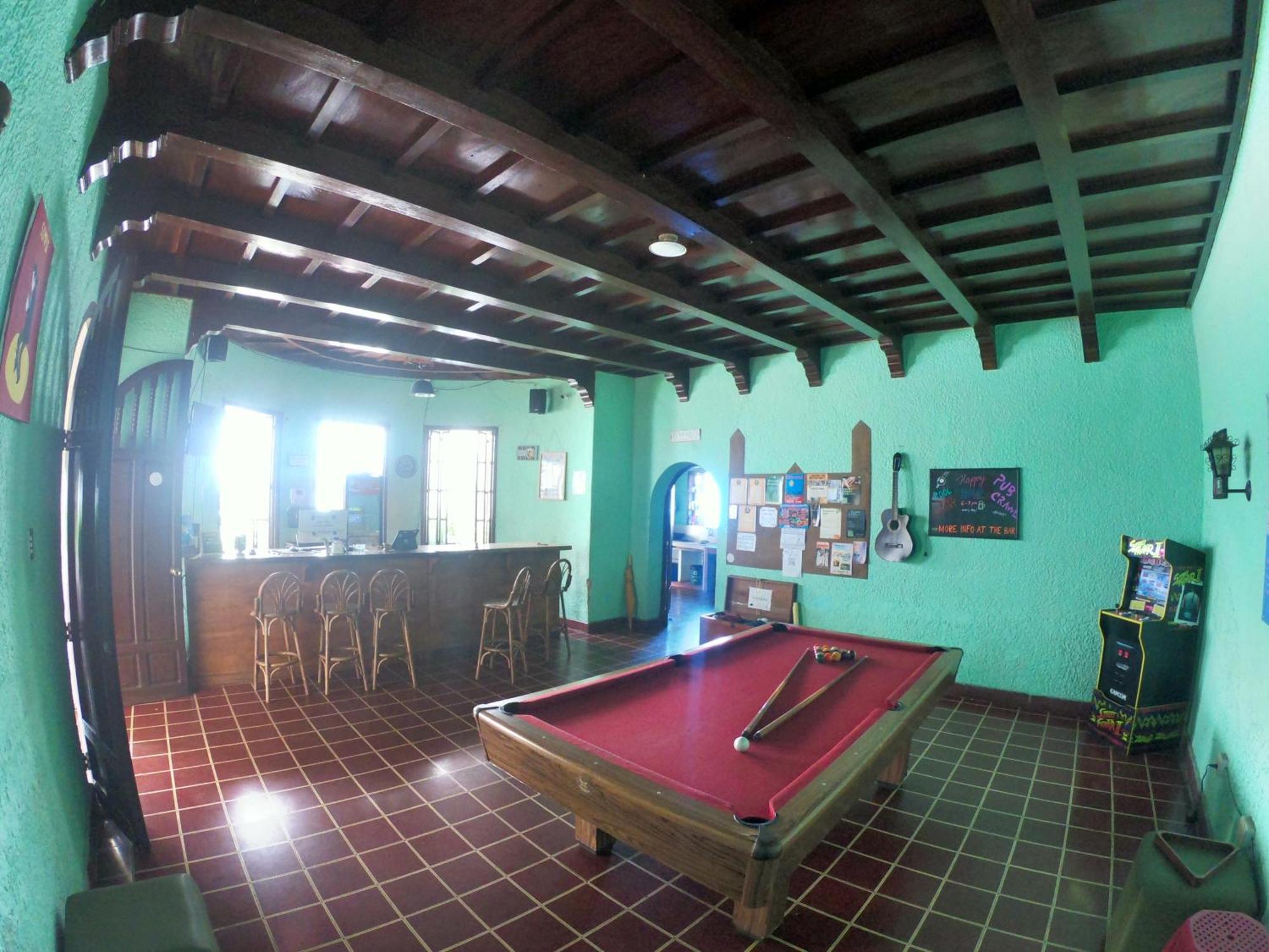 Castello Hostal Santa Ana Esterno foto